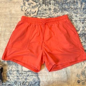 Women’s M Zyia active coral shorts